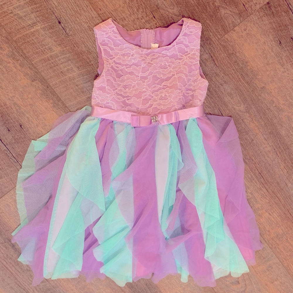 Sleeveless dress
